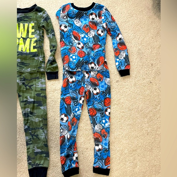3 pair of boys size 6 pajamas - Picture 2 of 4